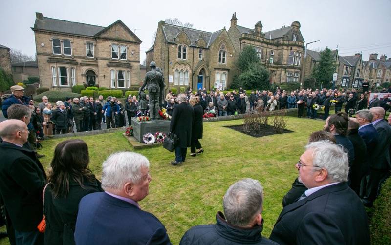 Image for Miners remembered in Barnsley memorial service
