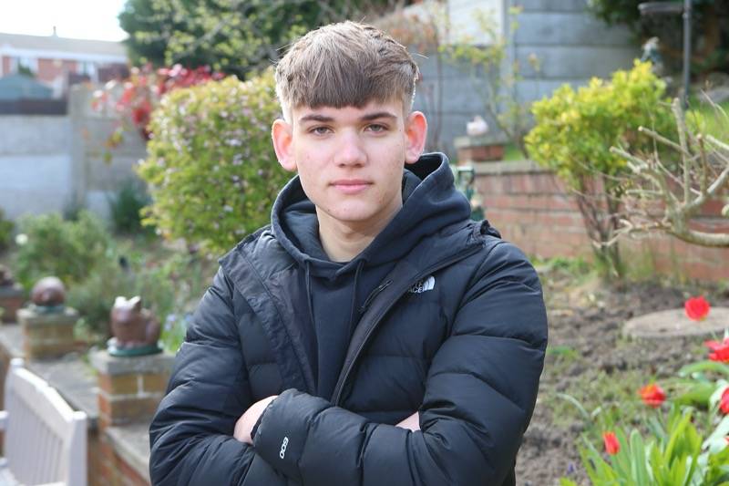 Main image for Teenager's warning after taking drag of laced vape