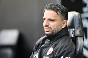 Main image for Reds manager Poya Asbaghi leaves club
