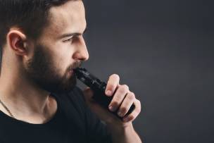 Main image for Vape project bids to cut smoking rate