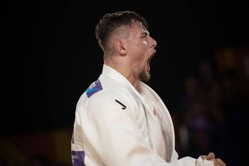 Main image for Barnsley judo star wins gold at Commonwealth Games