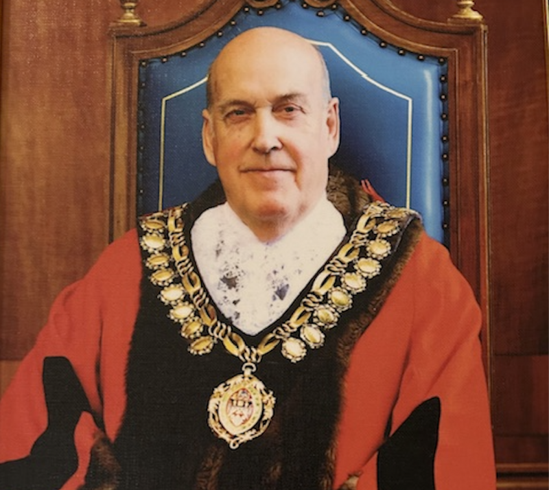 Main image for Tributes paid to former mayor
