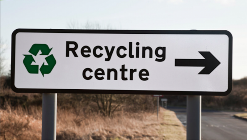 Main image for Queues at Worsbrough recycling centre