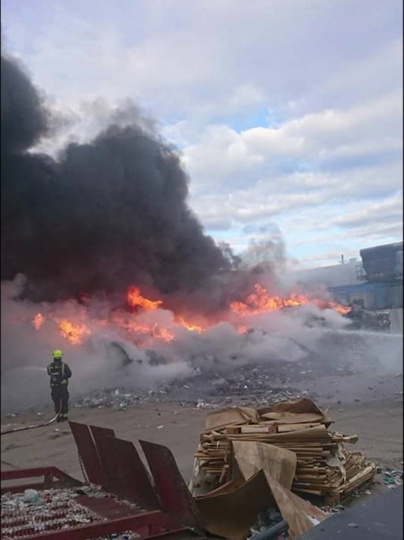Main image for Fire at Wath recycling centre