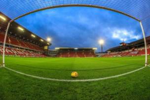 Main image for Help rename Oakwell's south stand in honour of Barnsley legend