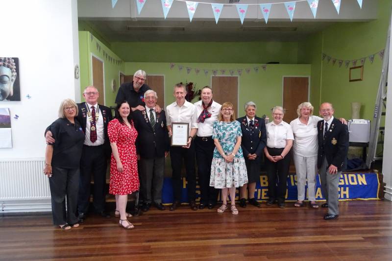 Main image for MP Dan Jarvis recognised with certificate