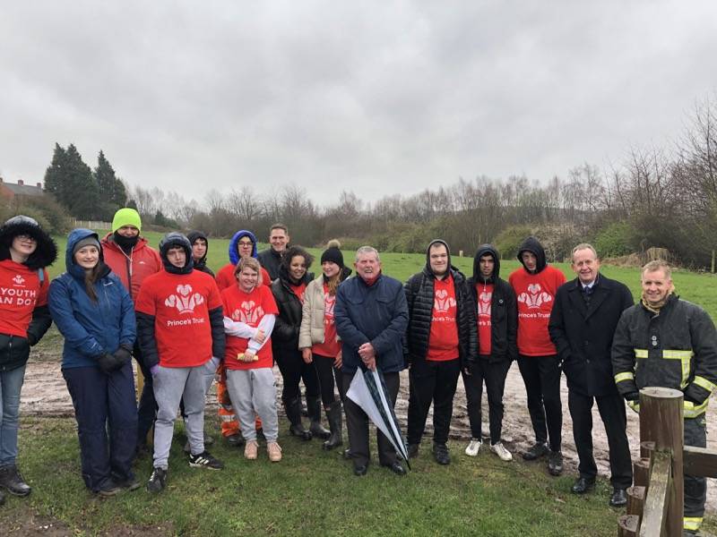 Main image for Volunteers tackle Cudworth Valley Park