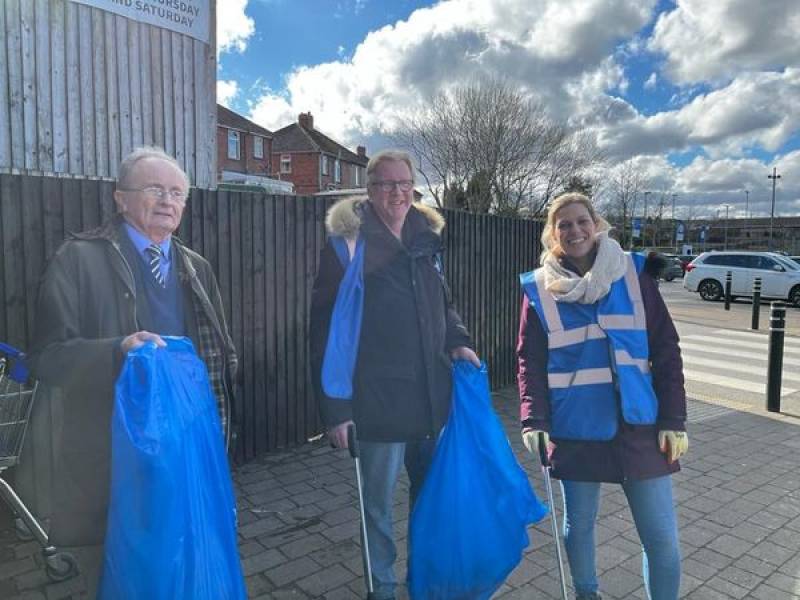 Main image for Local MP takes part in community litter pick