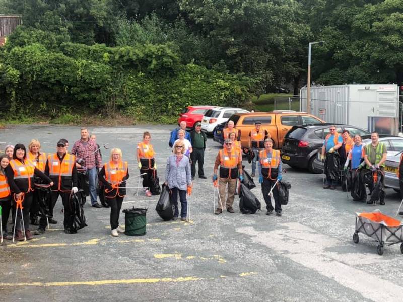 Main image for Wath litter pickers have the 'biggest turnout' of volunteers